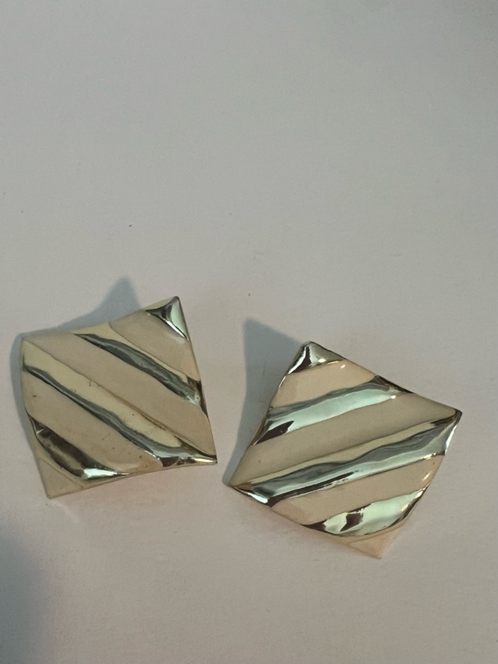 Vintage Don-Lin 1980s Stylish Gold-Tone & enamel pierced earrings